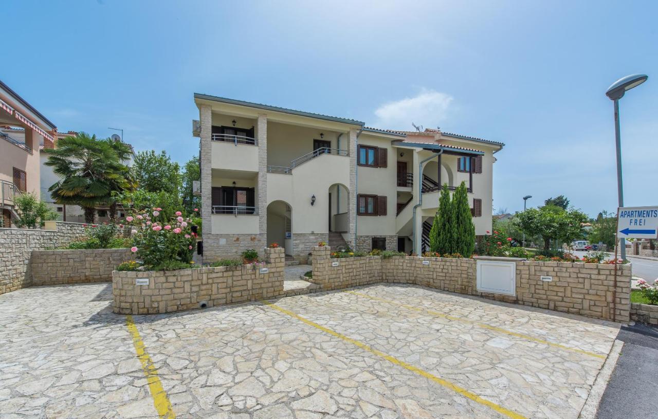 Apartmani Lorena 포레치 외부 사진