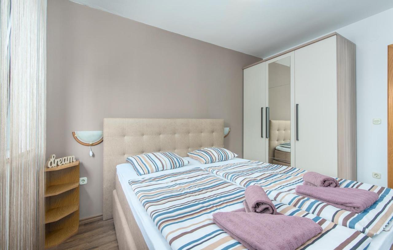 Apartmani Lorena 포레치 외부 사진