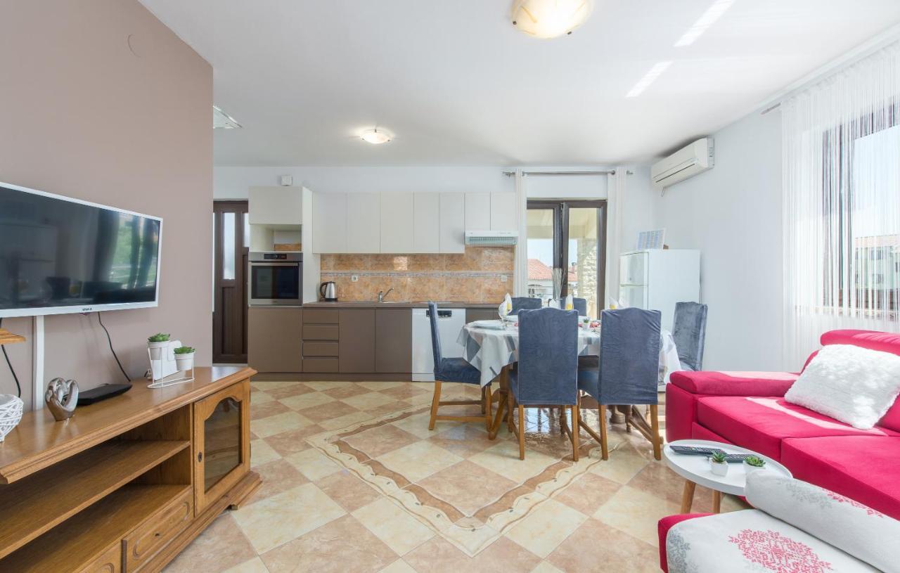 Apartmani Lorena 포레치 외부 사진
